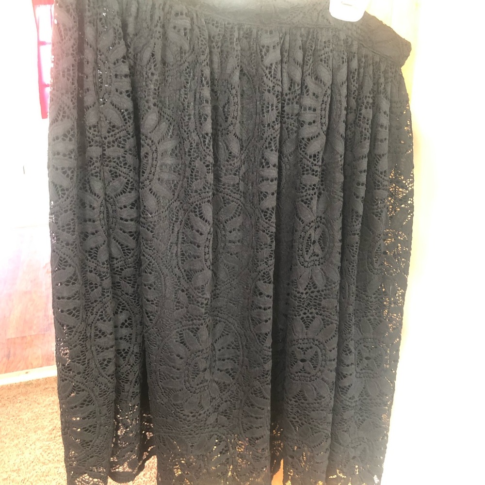 NWOT Xhilaration Black Lace Skirt - Size Large